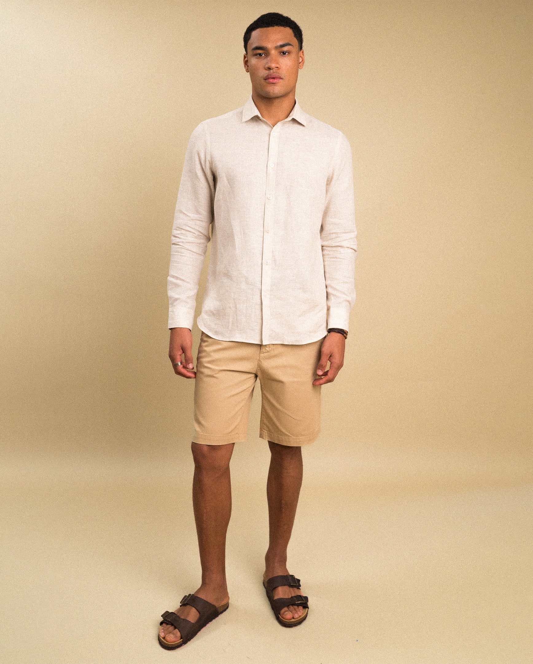 Khaki shorts full body view — Jacaranda men's summer shorts with linen shirt | Palma Camisería